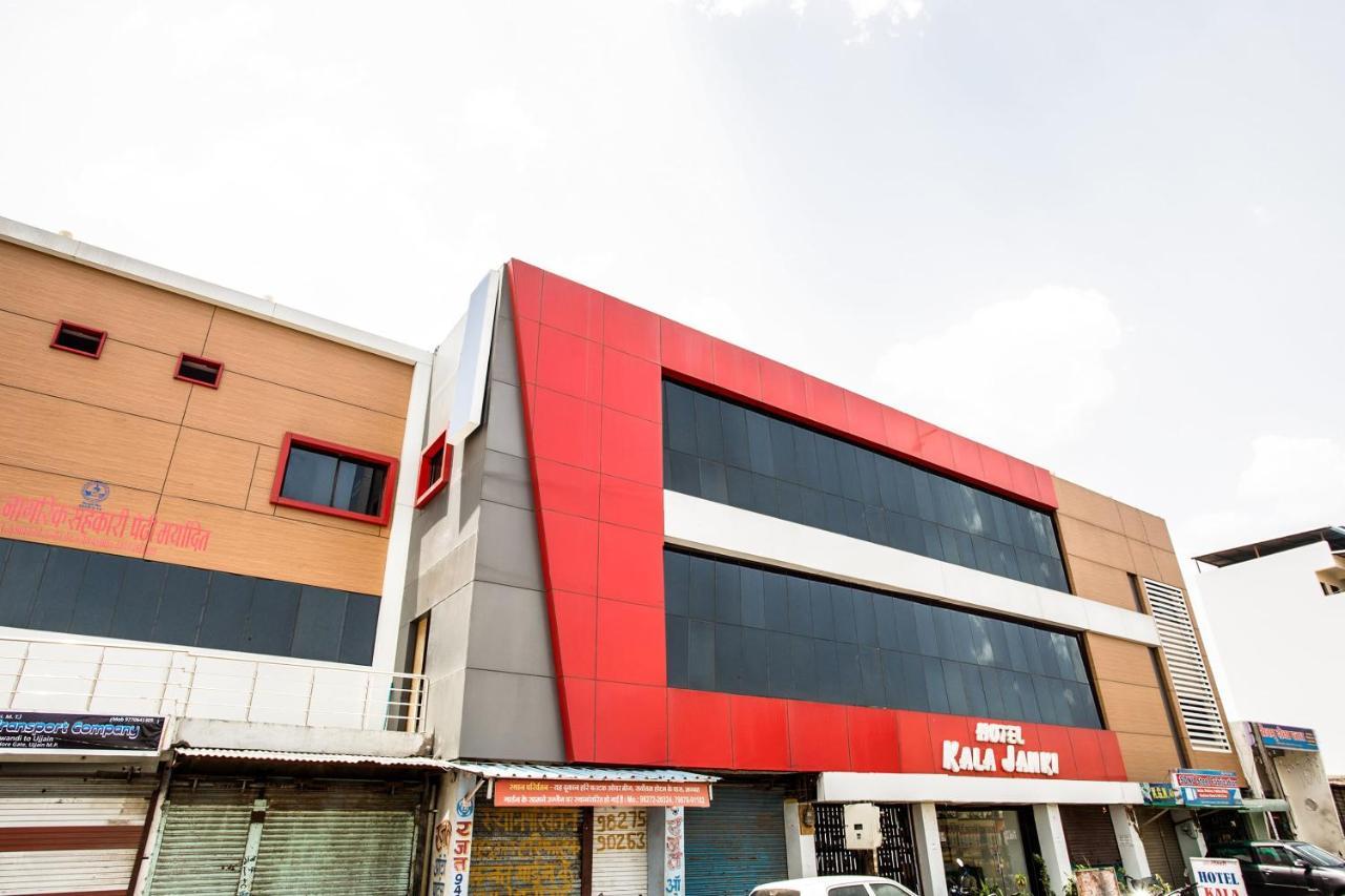 Oyo 39381 Kalajanki Ujaim Exterior foto